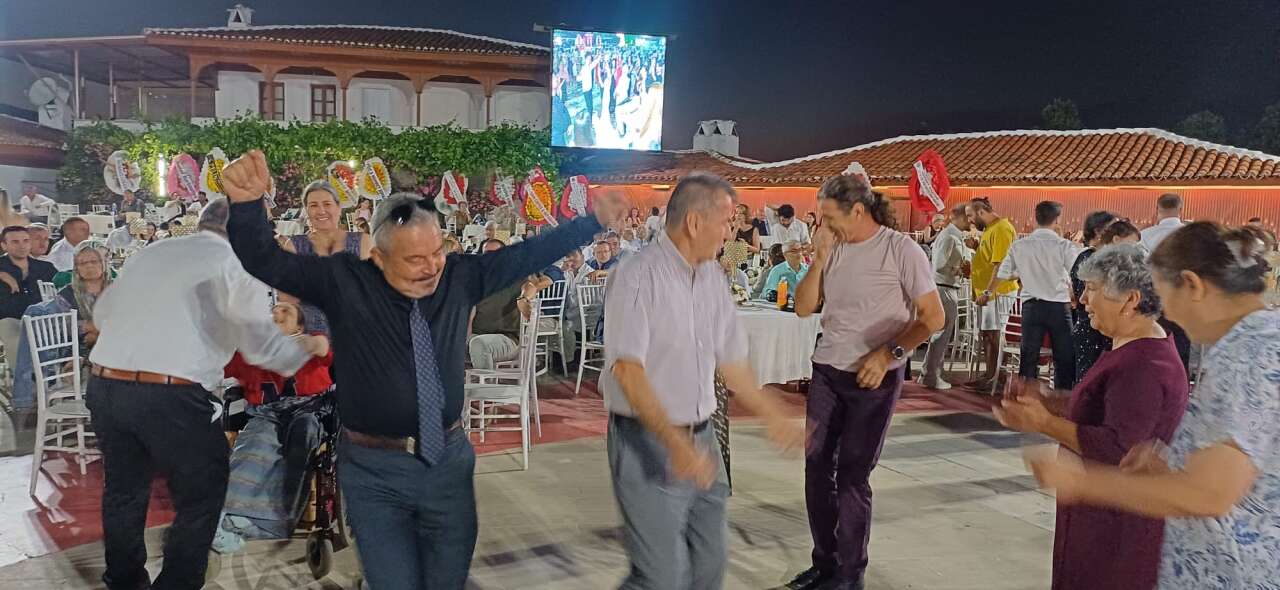 ​Muğla'da Görkemli Düğün:Ecem ve Seçkin Onur Dünyaevine Girdi 3